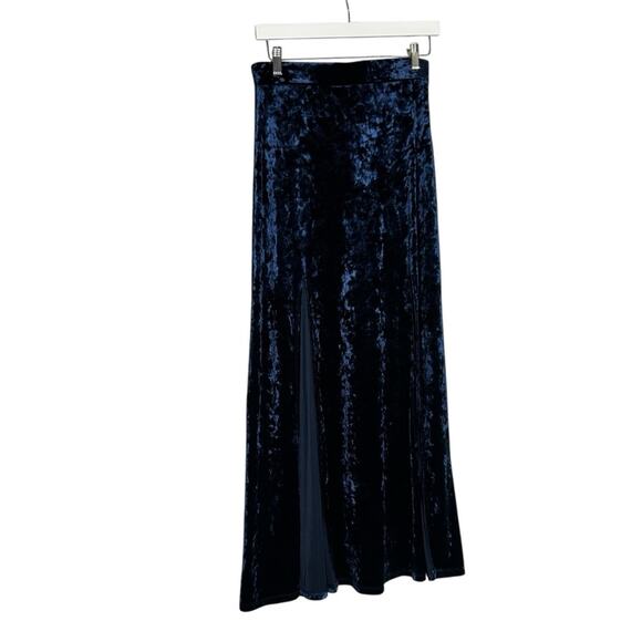 Forever21 Navy Blue Velvet Slit Side Maxi Skirt Size Small - Picture 1 of 4